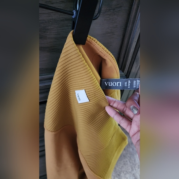 Vuori Ribbed Studio Dark Mustard Golden leggings - Picture 5 of 12